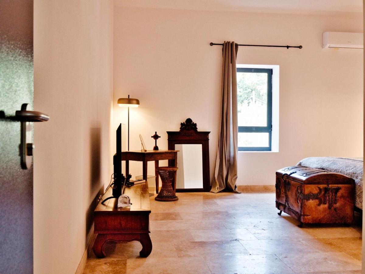 Homestay La Bambouseraie De Sulauze Miramas