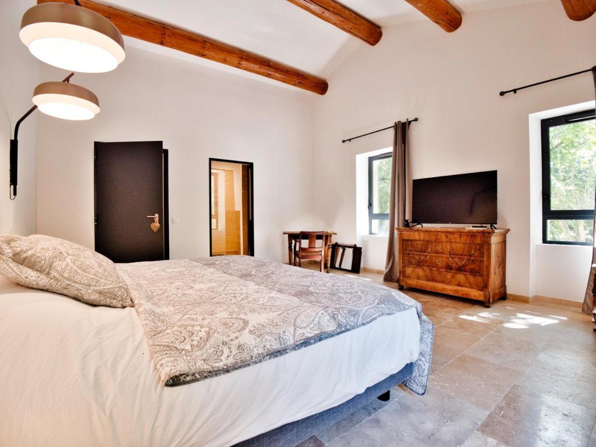 La Bambouseraie De Sulauze Homestay *