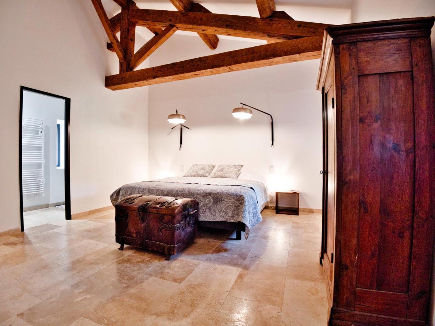 La Bambouseraie De Sulauze Homestay *